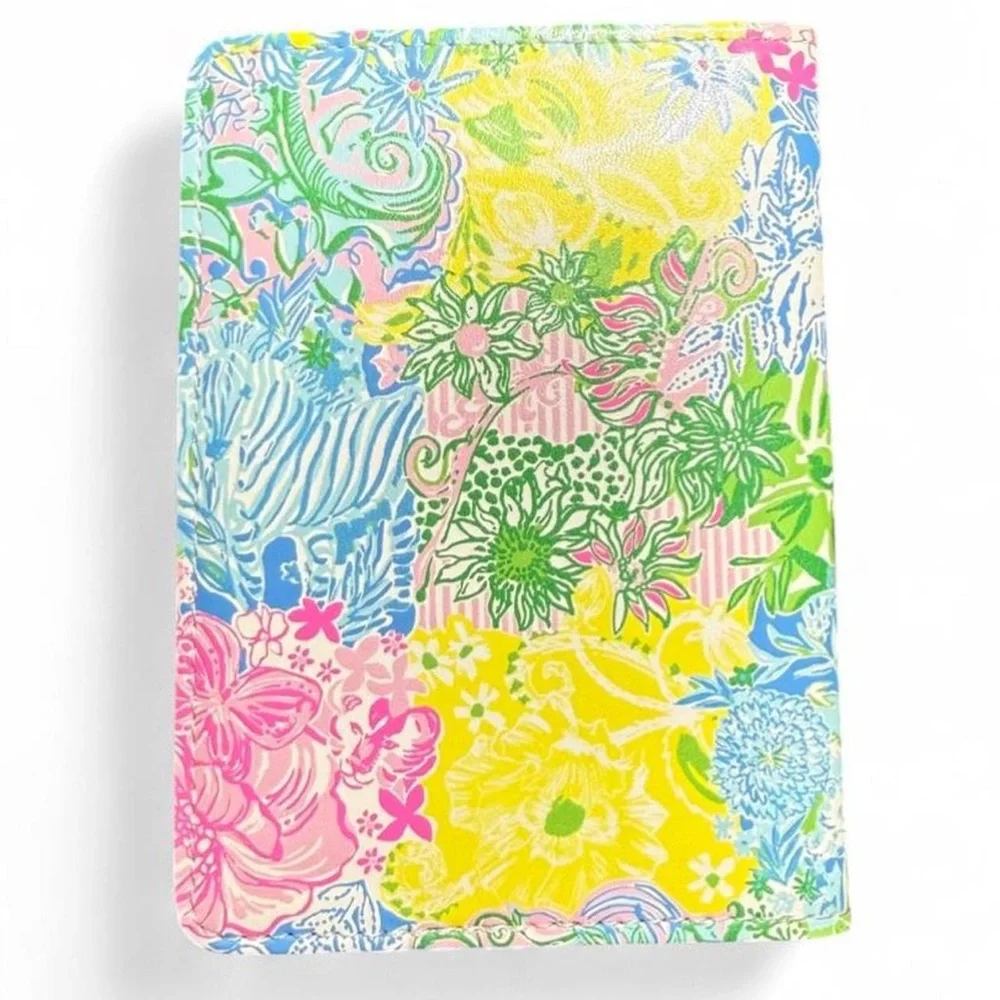 Lilly Pulitzer Cheek to Cheek Zebra Safari‎ Passport Holder Travel Wallet, EUC